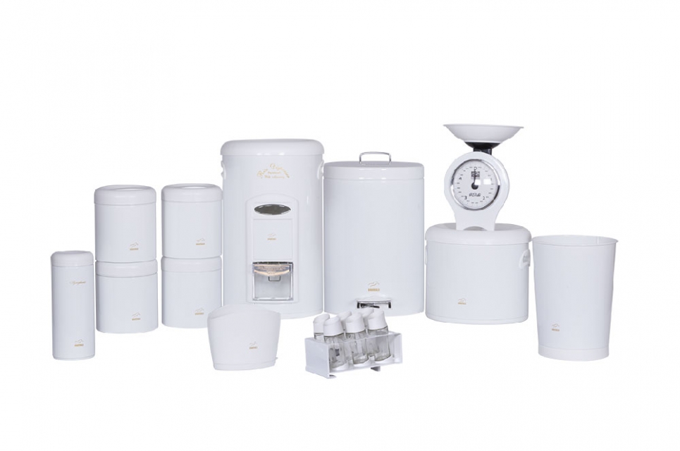 White Dowry Set - Plastic Lid (18Pieces)